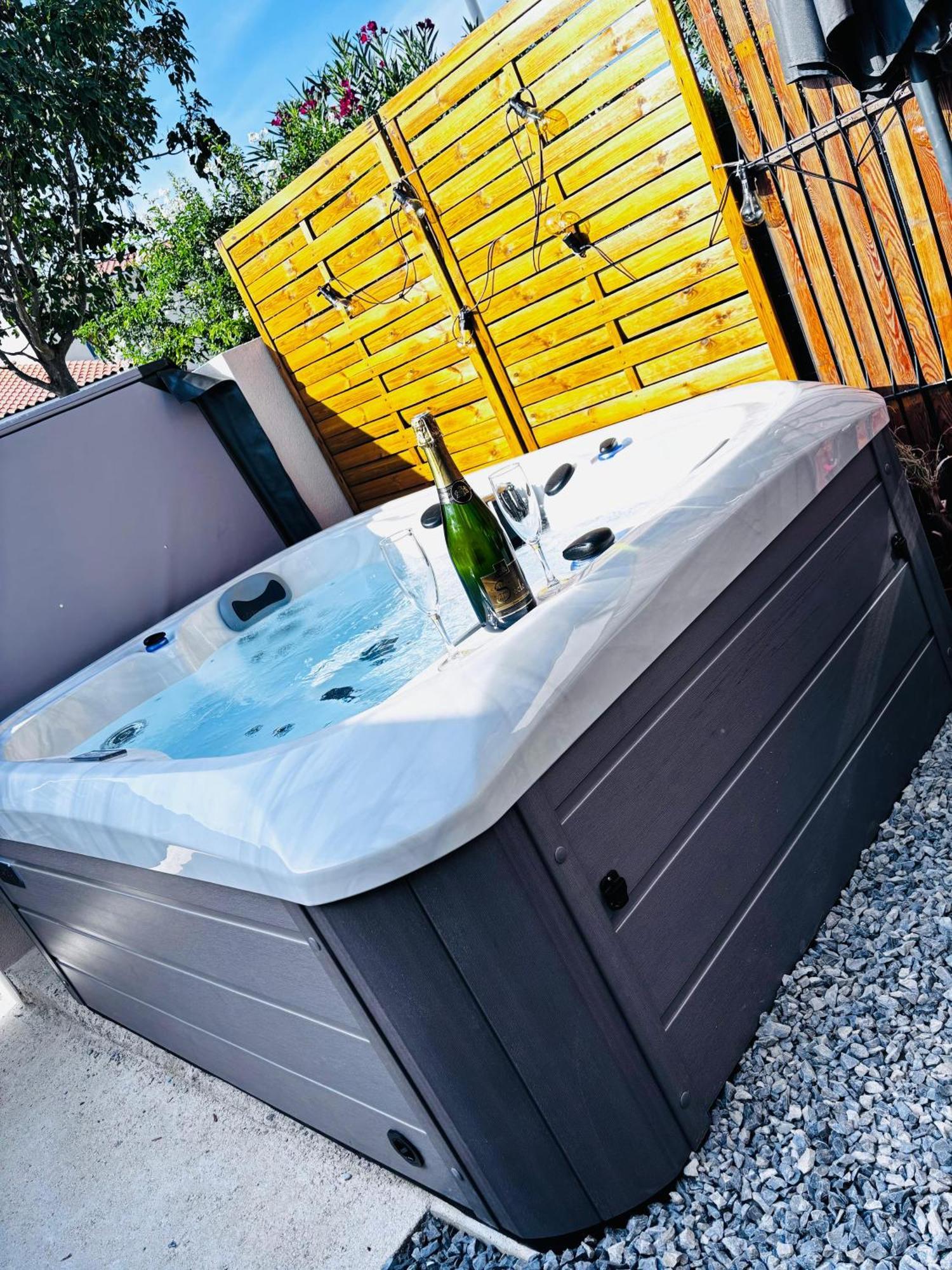 Logement Du Sud Avec Jacuzzi Соммьер Экстерьер фото